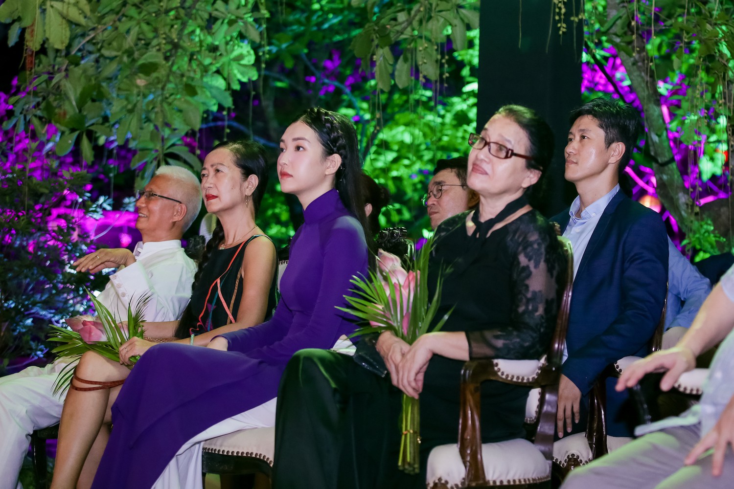 Lan Ngọc, Ngọc Tr&acirc;n duy&ecirc;n d&aacute;ng tại Huế - Ảnh 8.