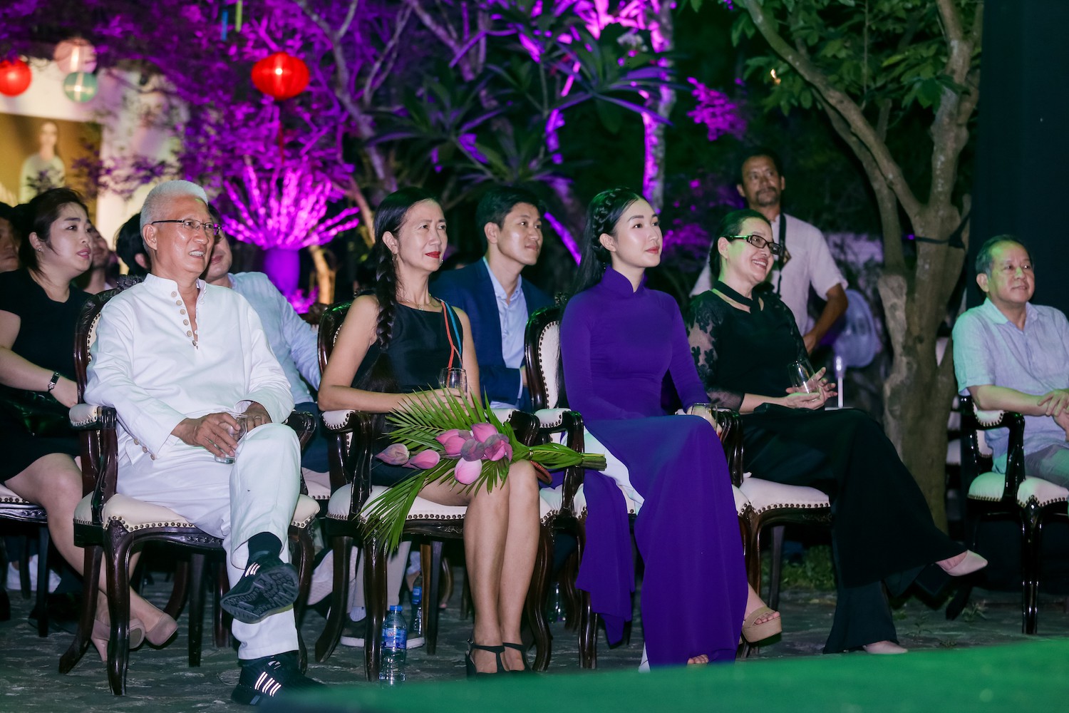 Lan Ngọc, Ngọc Tr&acirc;n duy&ecirc;n d&aacute;ng tại Huế - Ảnh 7.