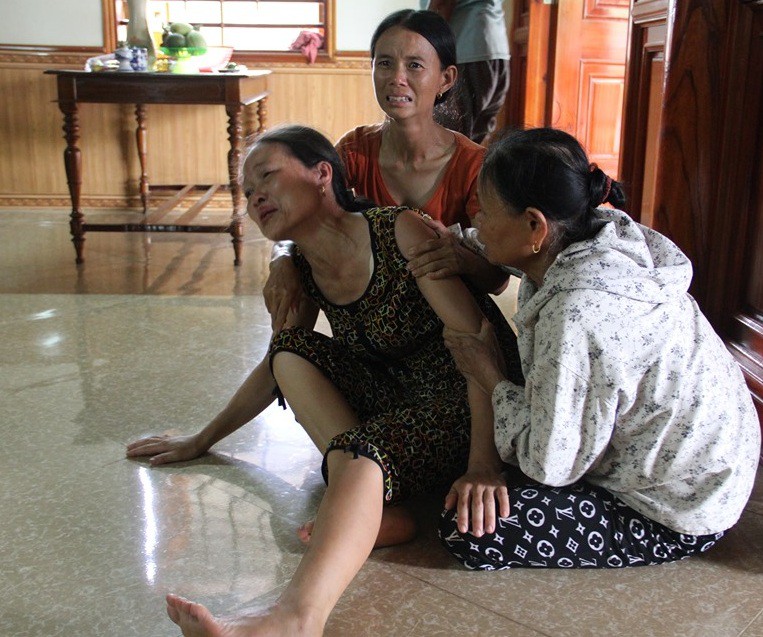 Nhói lòng tang lễ 2 nam sinh lớp 12 đuối nước tử vong trước ngày thi THPT