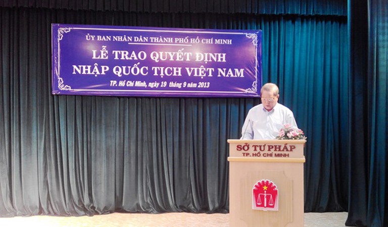 Con của người nước ngoài có được mang quốc tịch Việt Nam?
