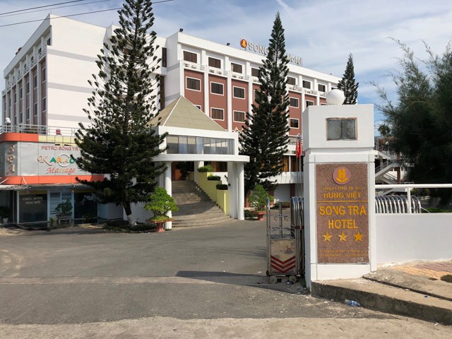 2 học sinh chết đuối bất thường trong hồ bơi khách sạn