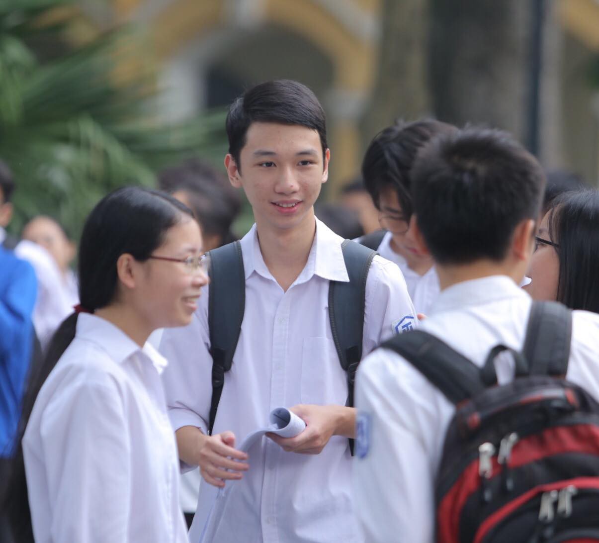 Thi THPT quốc gia 2019: Th&iacute; sinh v&agrave;o thi m&ocirc;n đầu ti&ecirc;n, hi vọng tr&uacute;ng tủ - Ảnh 2.