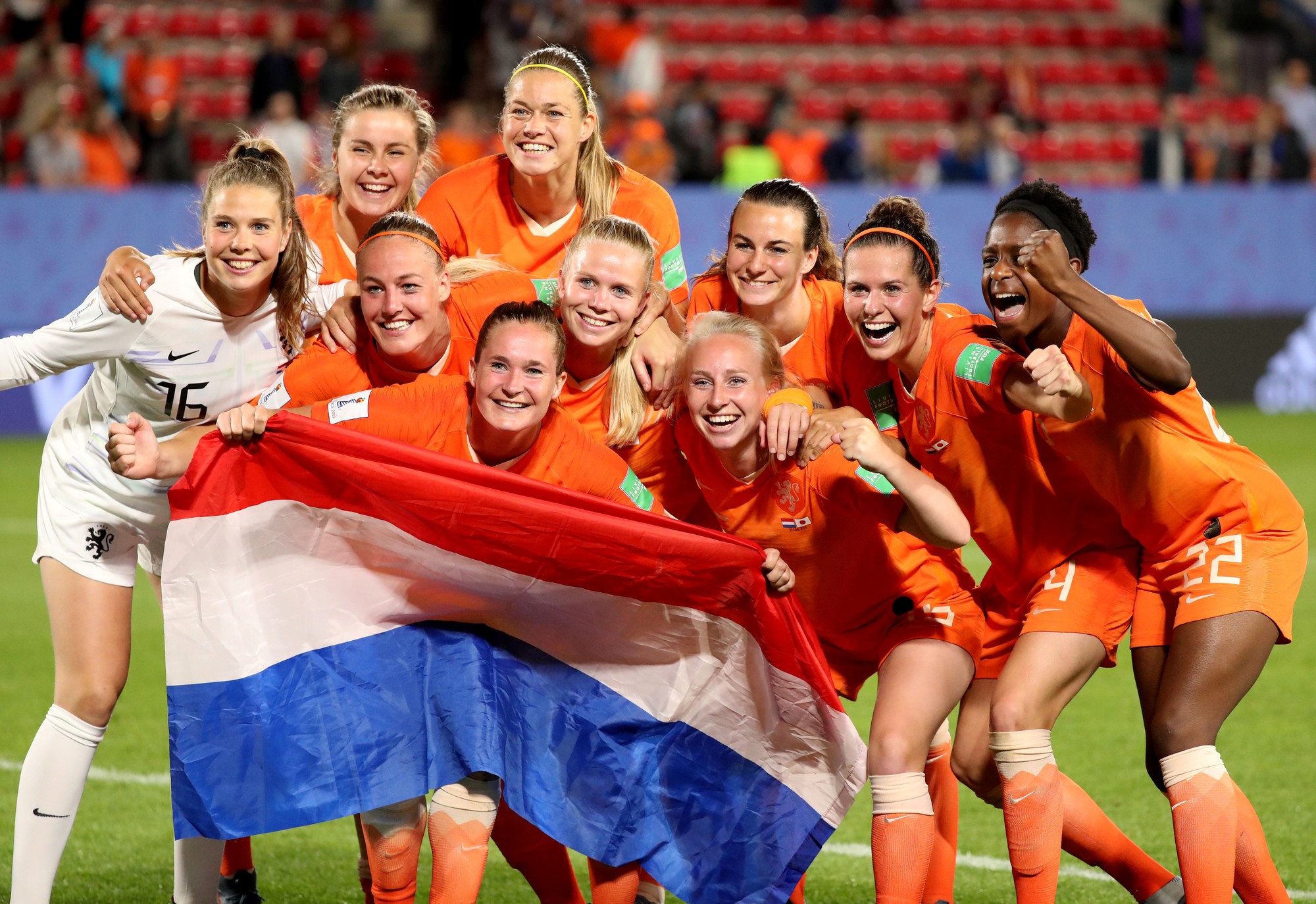 Bàn thắng phút 90 giúp Hà Lan loại Nhật Bản, vào tứ kết World Cup gặp Ý