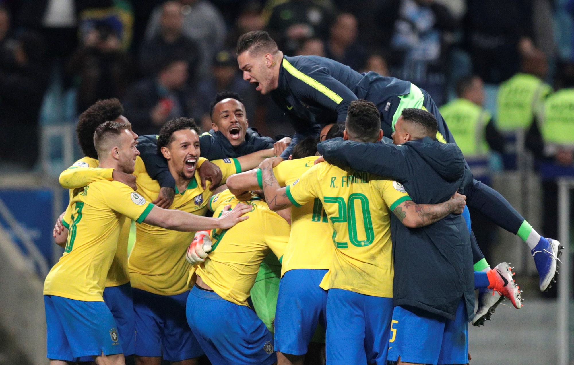 Hơn người nhưng Brazil phải nhờ loạt 11 m mới vượt qua Paraguay - Ảnh 4.