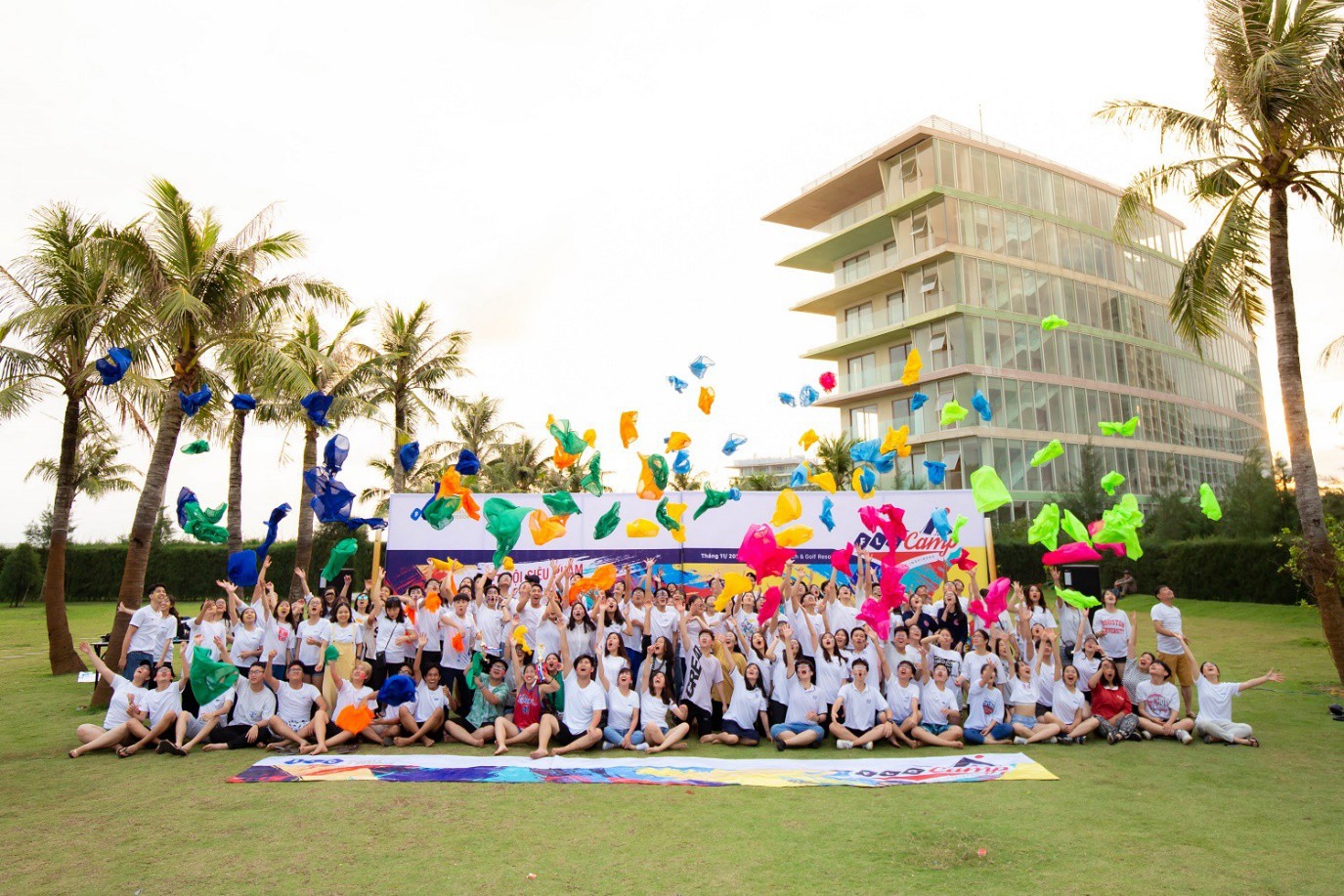 C&ugrave;ng con trải nghiệm điều kỳ diệu ở FLC Family Camp 2019 - Ảnh 1.