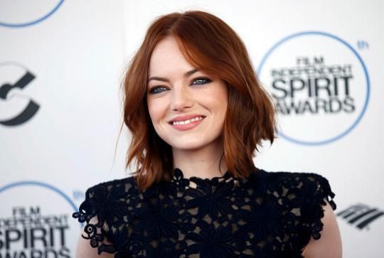 Mỹ nh&acirc;n Emma Stone chấn thương vai sau c&uacute; trượt s&agrave;n nh&agrave; - Ảnh 1.