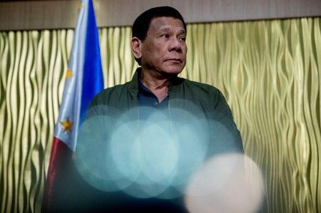 Ông Duterte dọa bỏ tù người nào dám luận tội mình