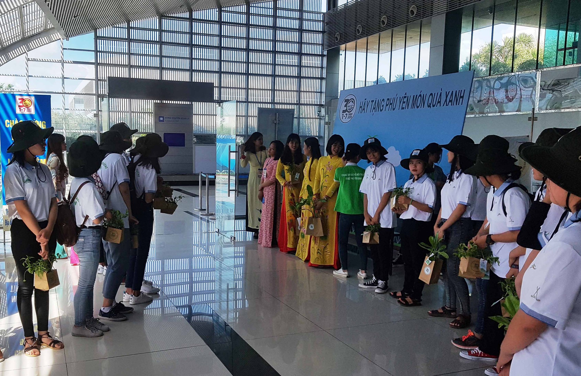 "Hãy tặng Phú Yên món quà xanh"