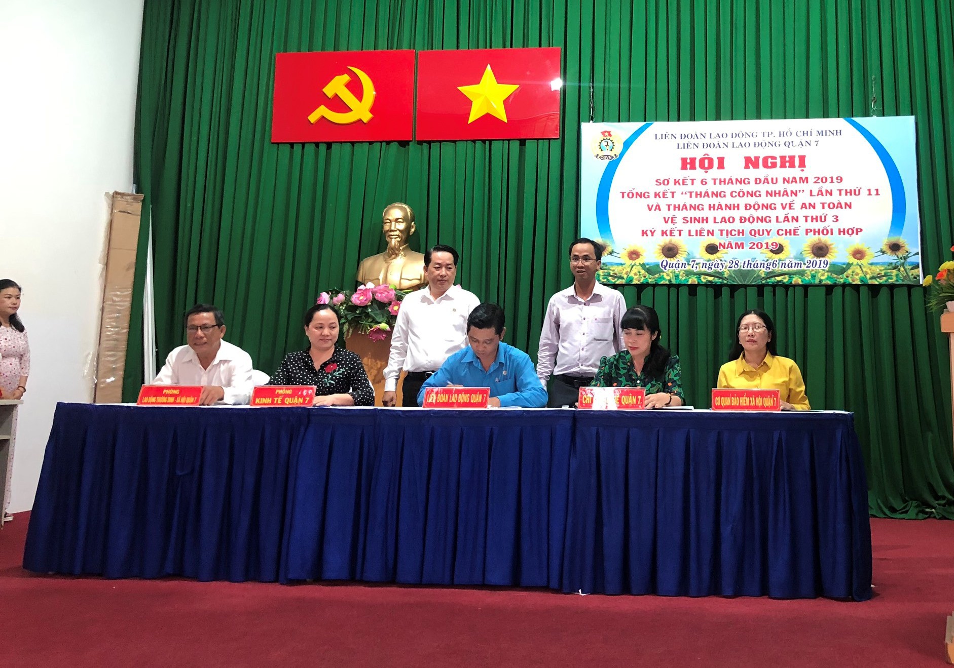 Tăng cường giám sát việc thực hiện pháp luật lao động