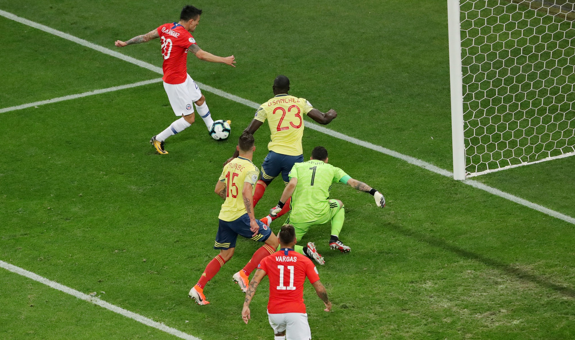Clip: VAR hai lần giải cứu, Colombia vẫn gục ngã trước Chile - Ảnh 3.