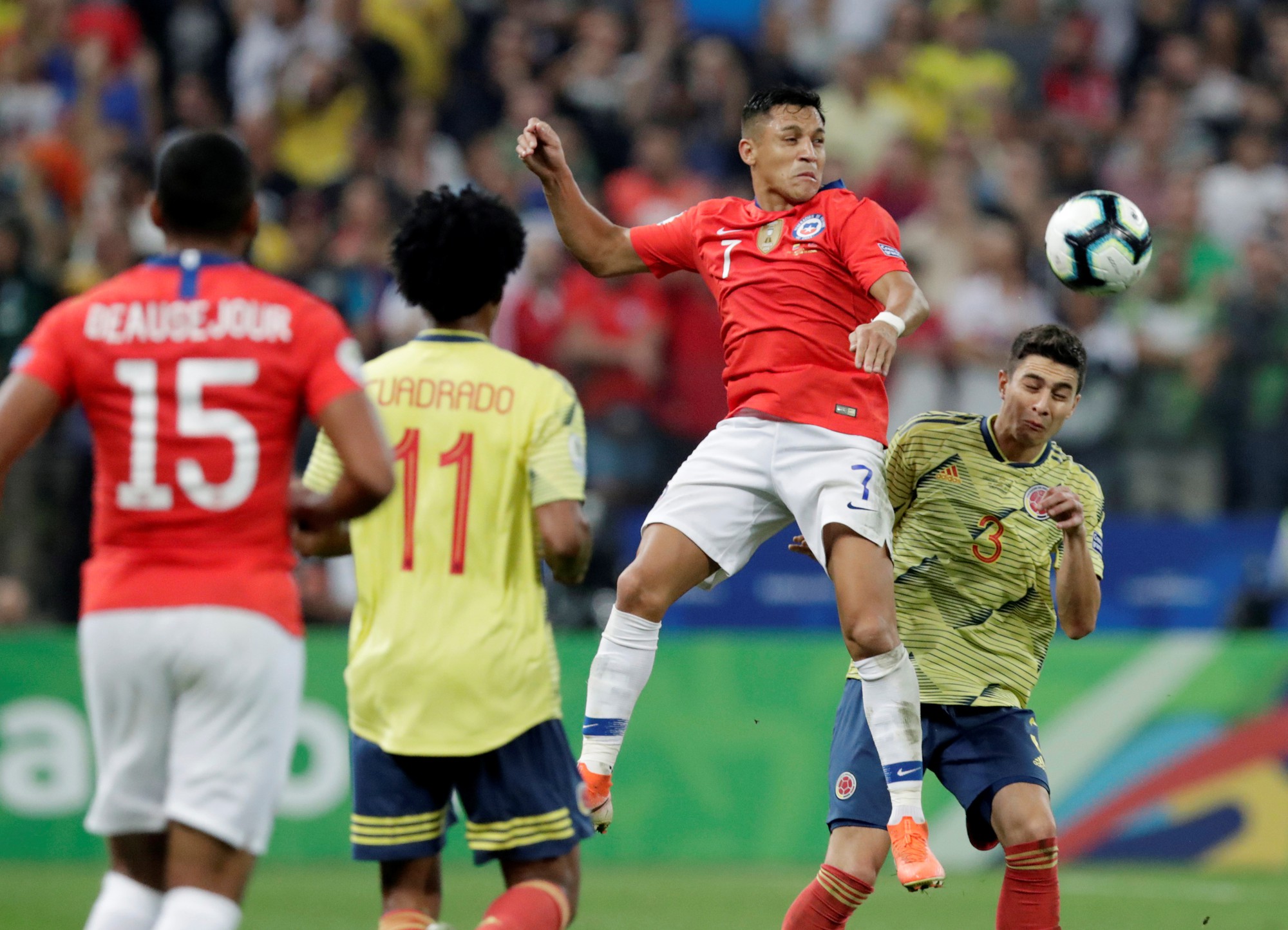 Clip: VAR hai lần giải cứu, Colombia vẫn gục ngã trước Chile