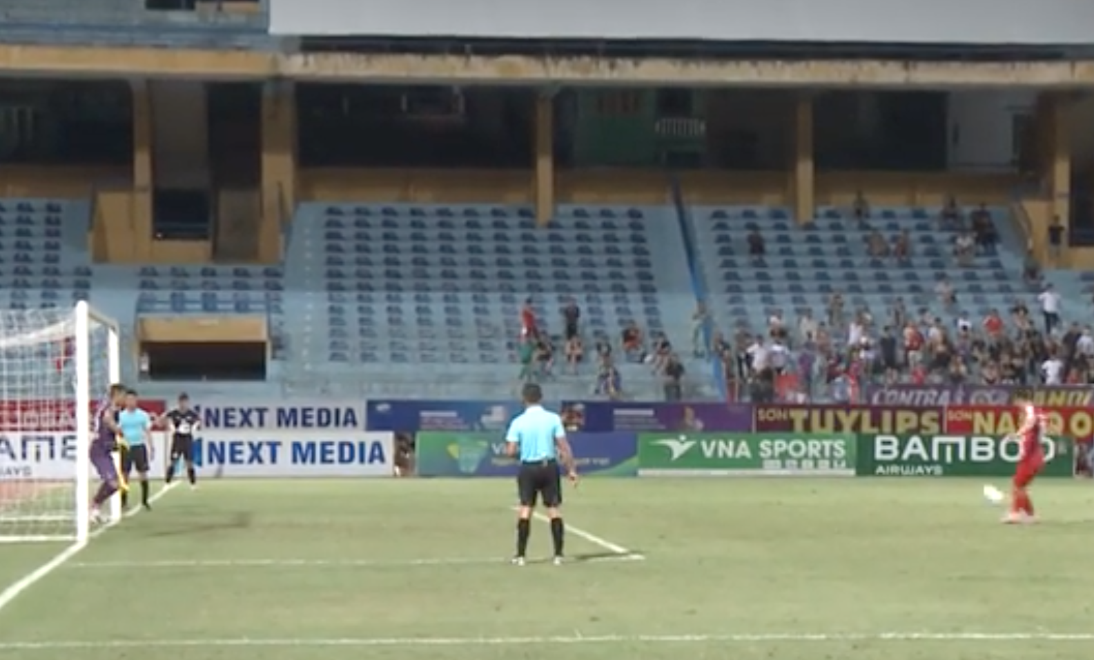 Tuyển thủ U23 trình diễn sút panenka, Viettel văng khỏi cúp Quốc gia