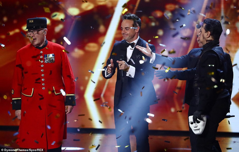 Cụ &ocirc;ng 89 tuổi thắng &ldquo;T&igrave;m kiếm t&agrave;i năng Anh&rdquo; 2019 - Ảnh 3.
