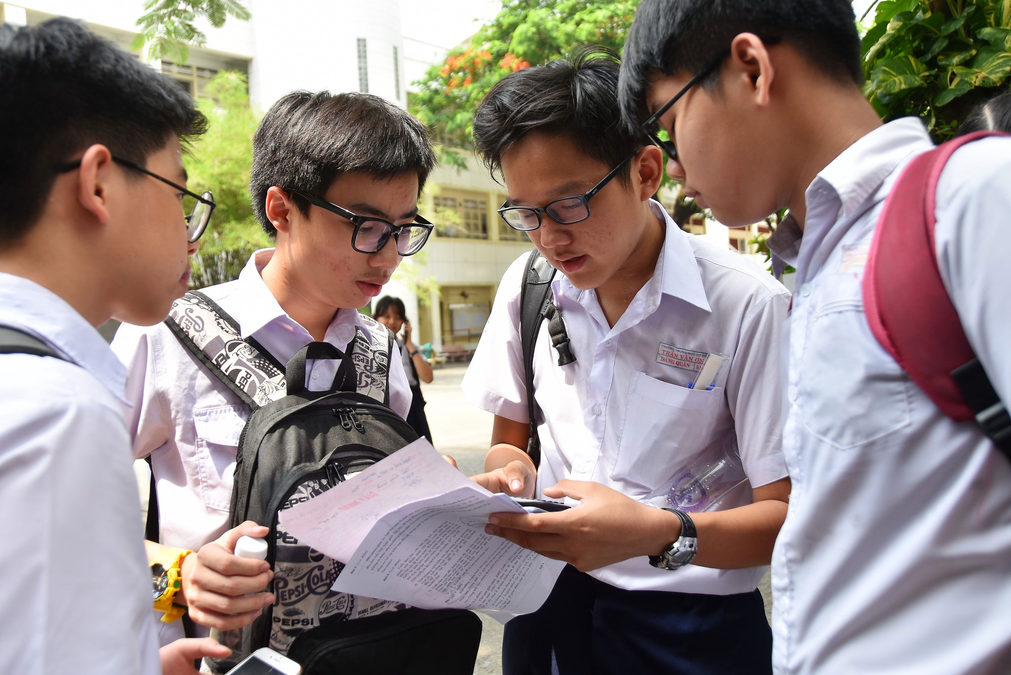 Đề thi khó, điểm chuẩn lớp 10 sẽ giảm