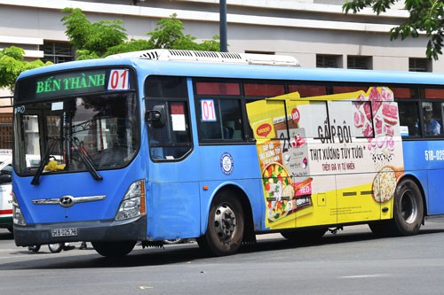 Giãn điều kiện để hút quảng cáo cho xe buýt