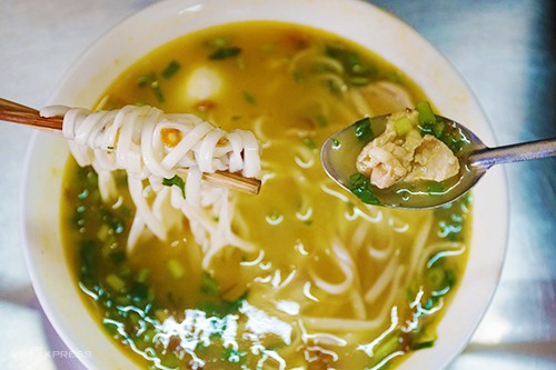 Cháo canh - đặc sản khiến thực khách lầm tưởng ở xứ Nghệ