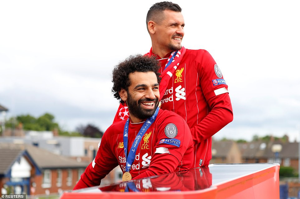 Triệu fan Liverpool nhuộm đỏ th&agrave;nh phố, h&aacute;o hức đ&oacute;n c&uacute;p ch&acirc;u &Acirc;u - Ảnh 18.