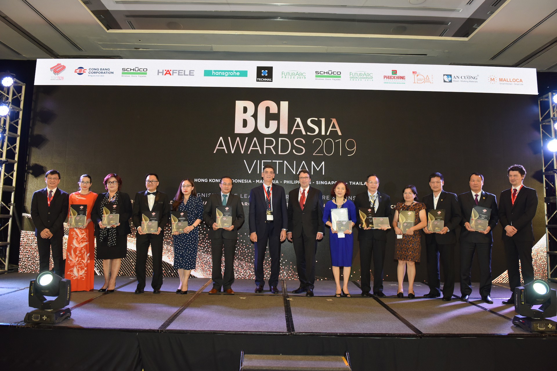 Ph&uacute; Long được vinh danh tại giải thưởng ch&acirc;u &Aacute; &ndash; BCI Asia top 10 Awards - Ảnh 2.