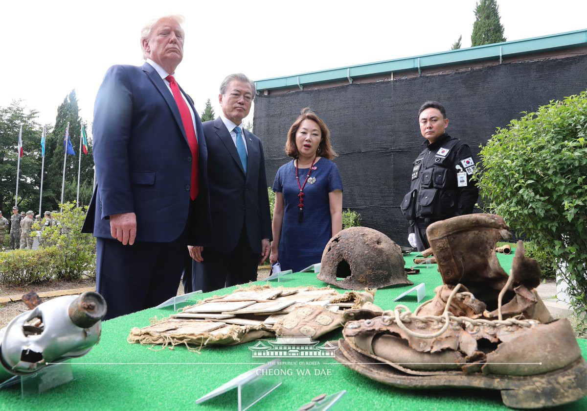 Ông Trump xin phép đặt chân lên lãnh thổ Triều Tiên - Ảnh 2.