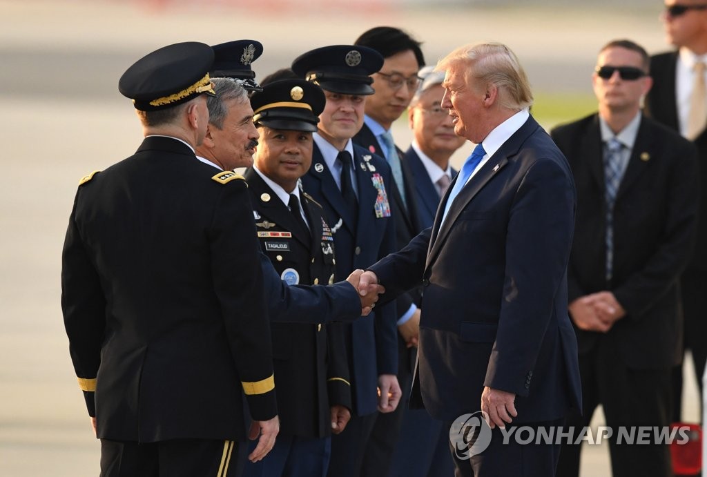 Tổng thống Trump đến khu phi quân sự liên Triều