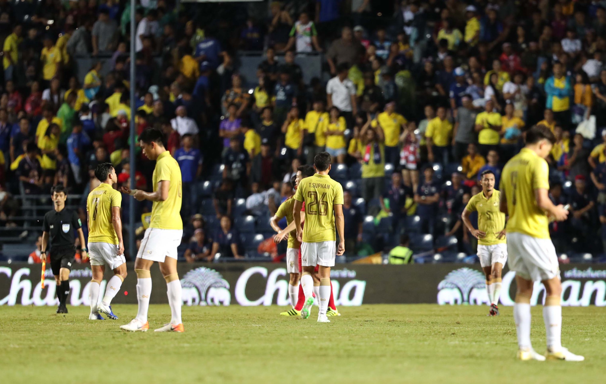 Th&aacute;i Lan - Việt Nam 0-1: Anh Đức đưa Việt Nam v&agrave;o chung kết - Ảnh 3.