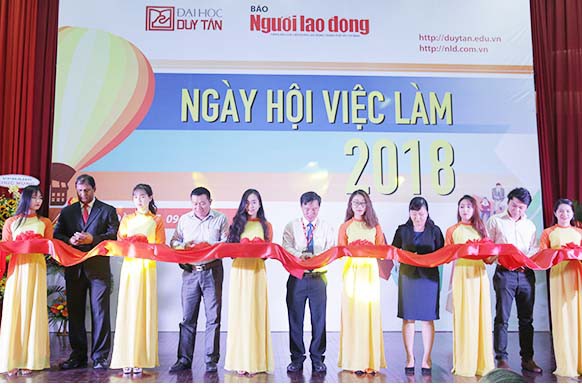 Ngày hội Việc làm tại Đại học Duy Tân: Hàng ngàn cơ hội việc làm đang chờ ứng viên