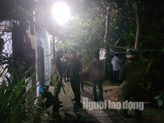 Khống chế người chồng nghi ng&aacute;o đ&aacute; đ&acirc;m vợ trọng thương - Ảnh 2.