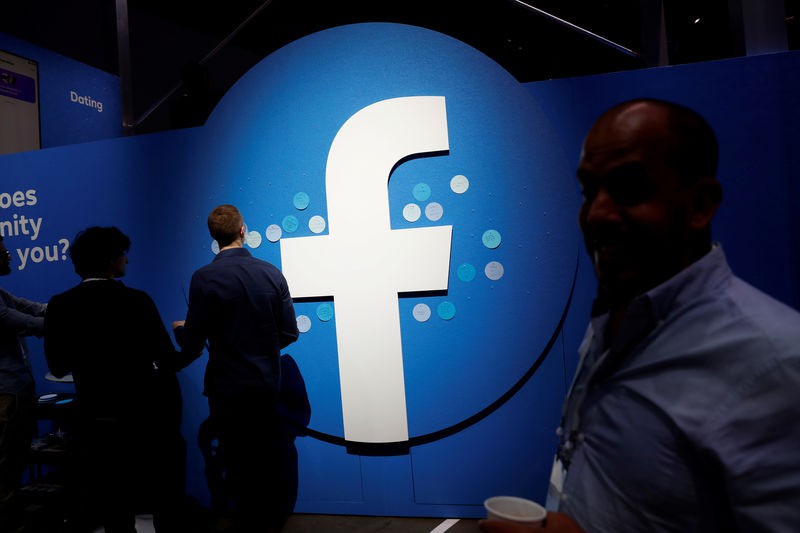 Đến lượt Facebook giáng đòn lên Huawei