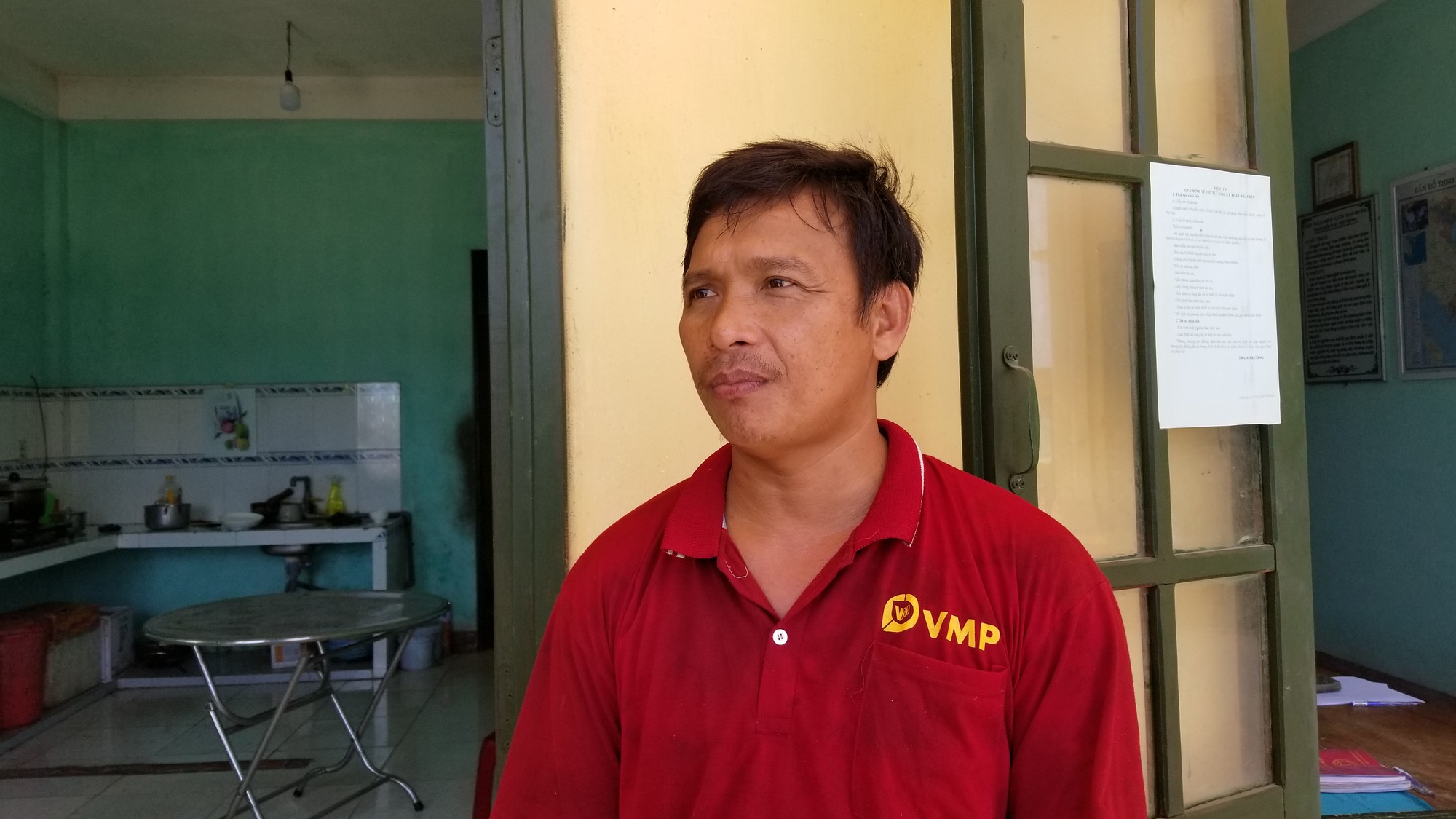 Ngư d&acirc;n Quảng Nam tr&igrave;nh b&aacute;o bị t&agrave;u Trung Quốc cướp 2 tấn mực - Ảnh 1.
