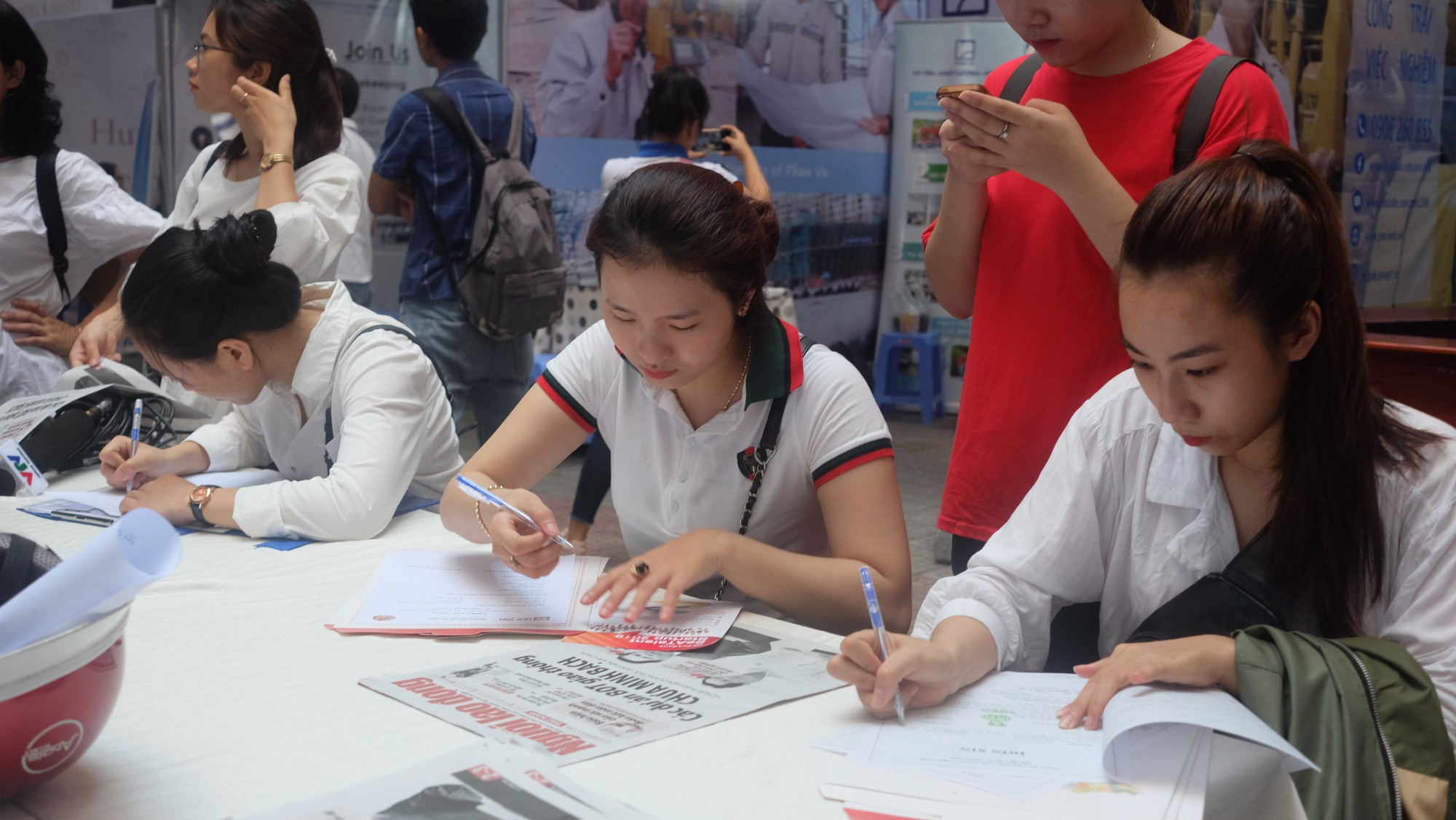 Hơn 80 doanh nghiệp tham gia ng&agrave;y hội việc l&agrave;m tại Đ&agrave; Nẵng - Ảnh 2.