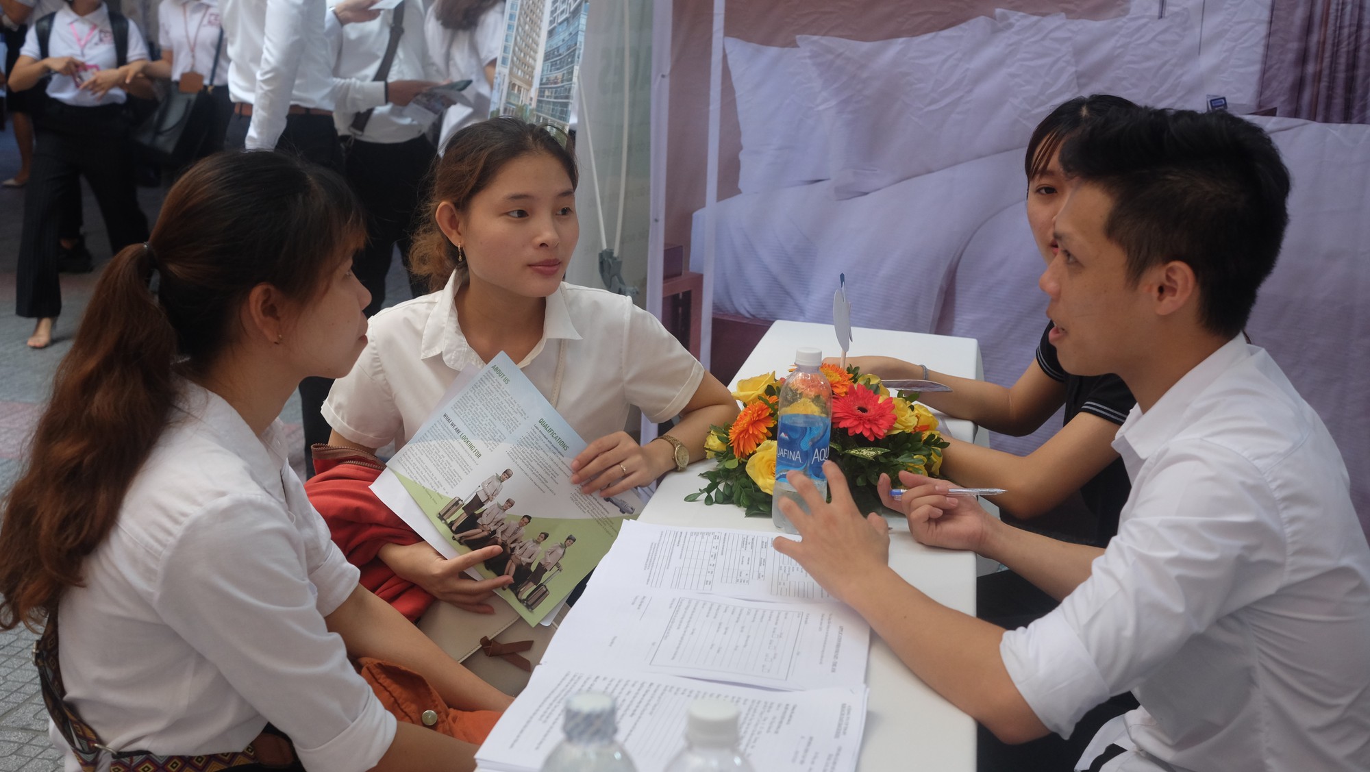 Hơn 80 doanh nghiệp tham gia ng&agrave;y hội việc l&agrave;m tại Đ&agrave; Nẵng - Ảnh 3.