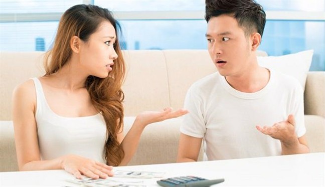 C&oacute; tiền vợ mới gật đầu chuyện ấy - Ảnh 1.