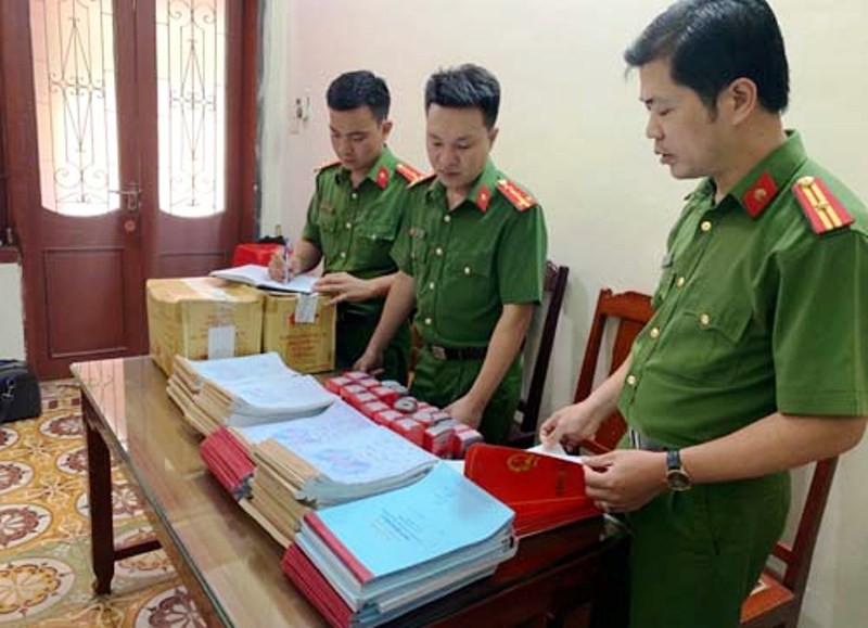 Bắt thanh niên lập 10 công ty "ma", bán 440 tỉ đồng tiền hóa đơn