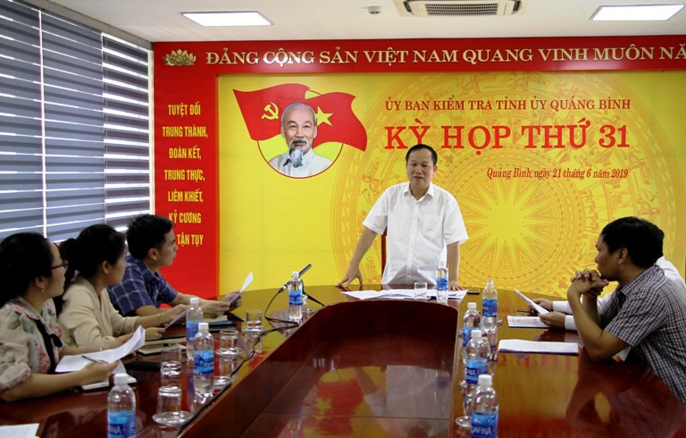 Chủ nhiệm UBKT Tỉnh ủy Quảng B&igrave;nh n&oacute;i g&igrave; về kết luận nhẹ tay  với 2 vụ ph&aacute; rừng? - Ảnh 1.