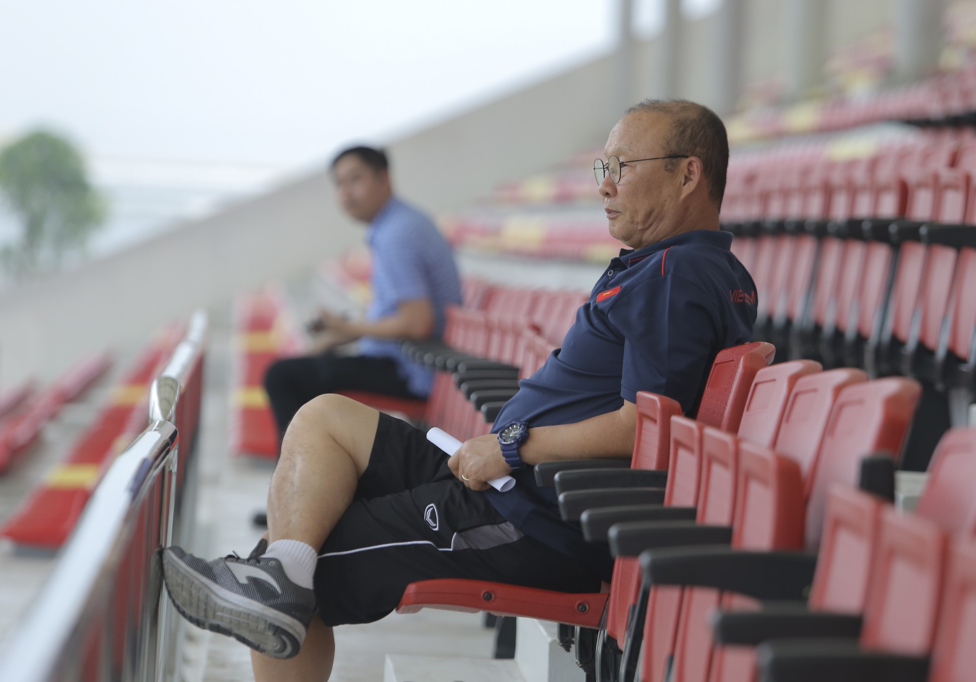U22 Việt Nam đ&aacute;nh bại đ&agrave;n em U18 Việt Nam, Martin Lo ghi điểm với HLV Park Hang-seo - Ảnh 3.