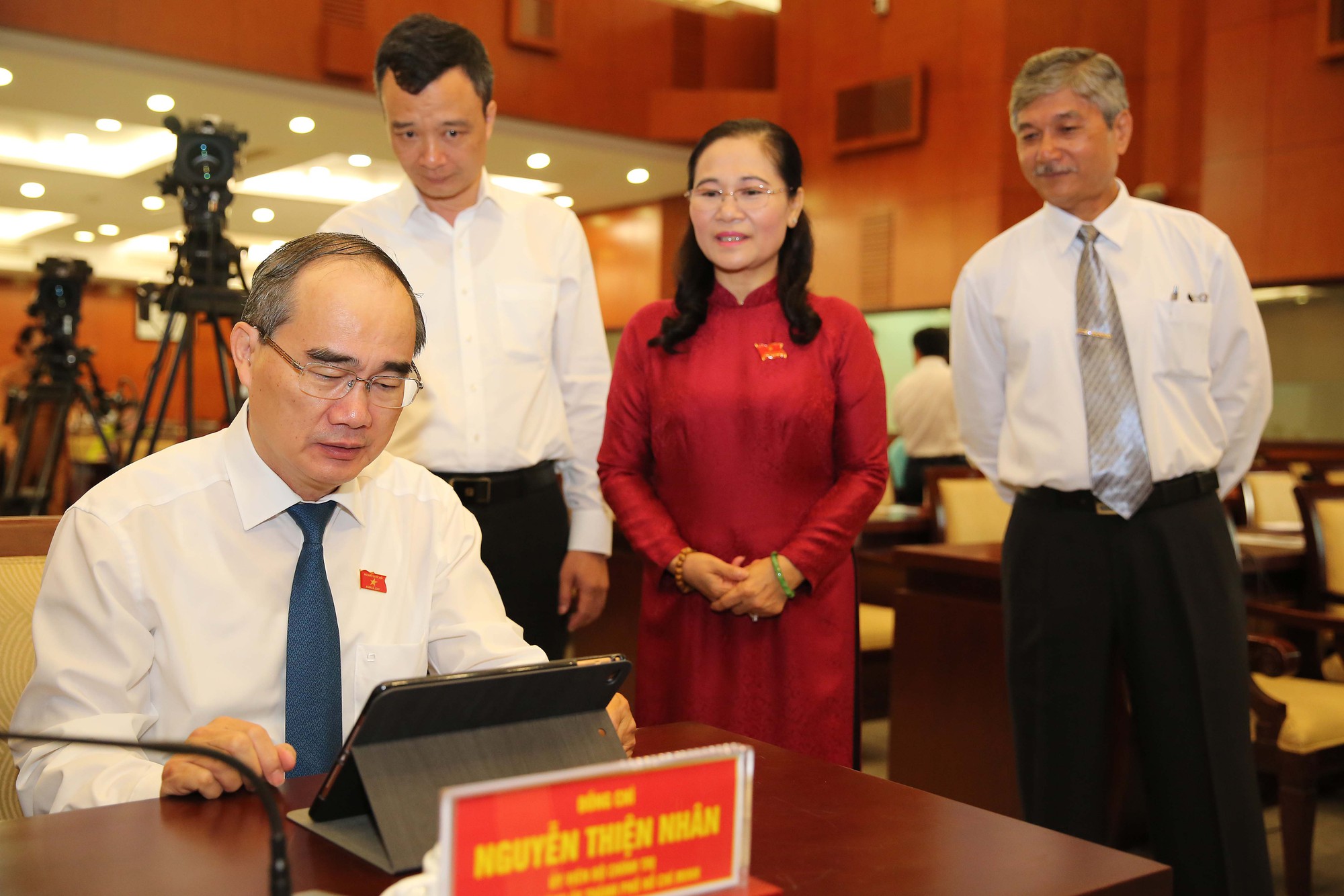 Trải nghiệm kỳ họp HĐND không giấy đầu tiên tại TP HCM