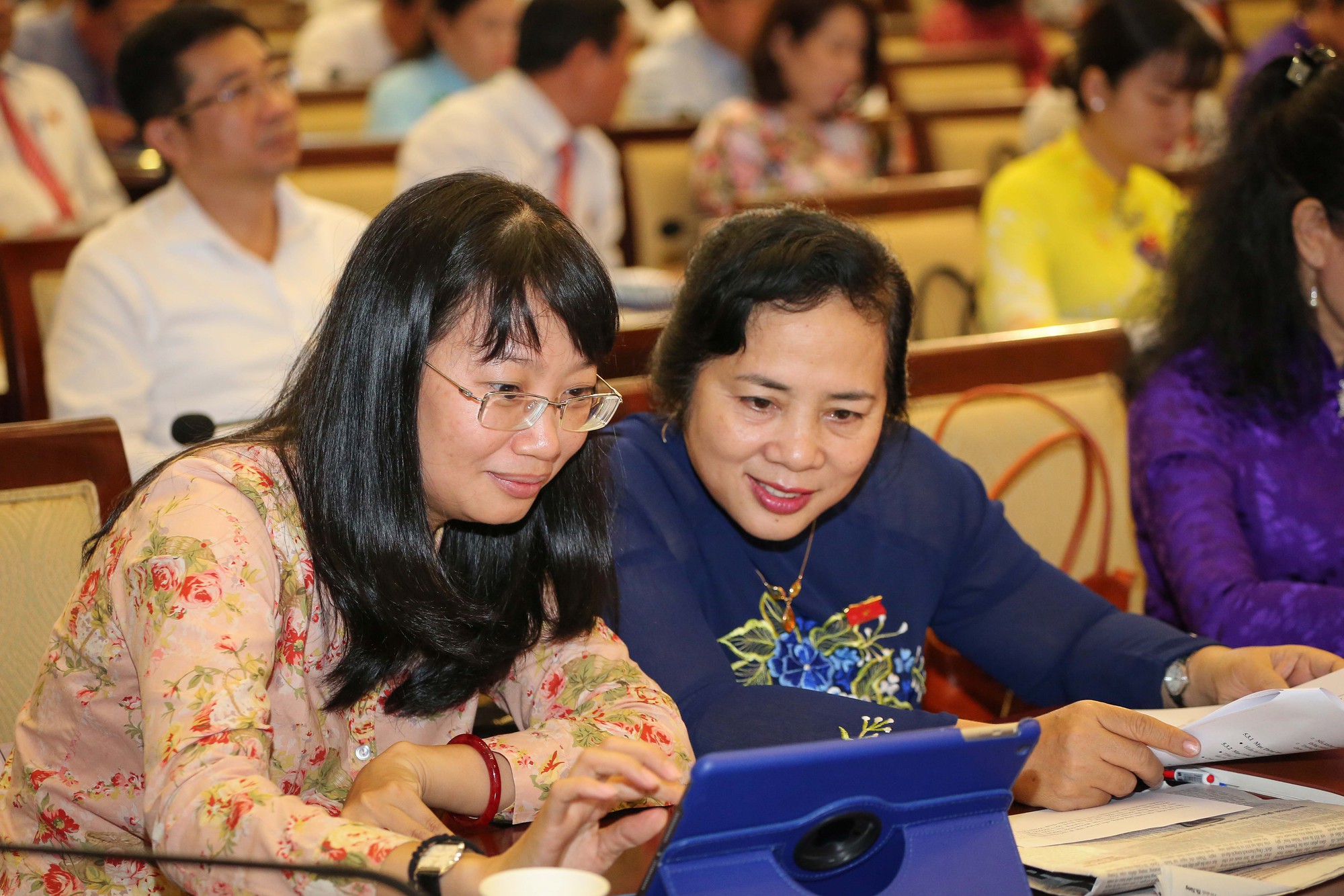 Trải nghiệm kỳ họp HĐND kh&ocirc;ng giấy đầu ti&ecirc;n tại TP HCM - Ảnh 5.