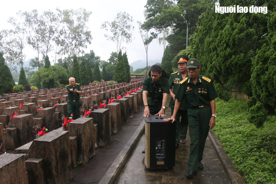 Nghẹn ng&agrave;o đội mưa viếng đồng đội trước ng&agrave;y Giỗ trận 12-7 ở Vị Xuy&ecirc;n - Ảnh 14.