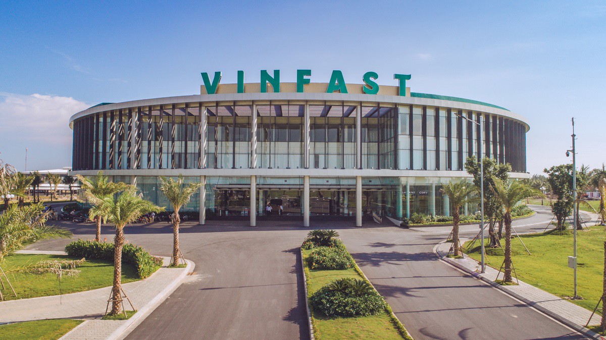 Xe hơi điện và xe buýt điện VinFast sẽ có mặt trên thị trường năm 2020