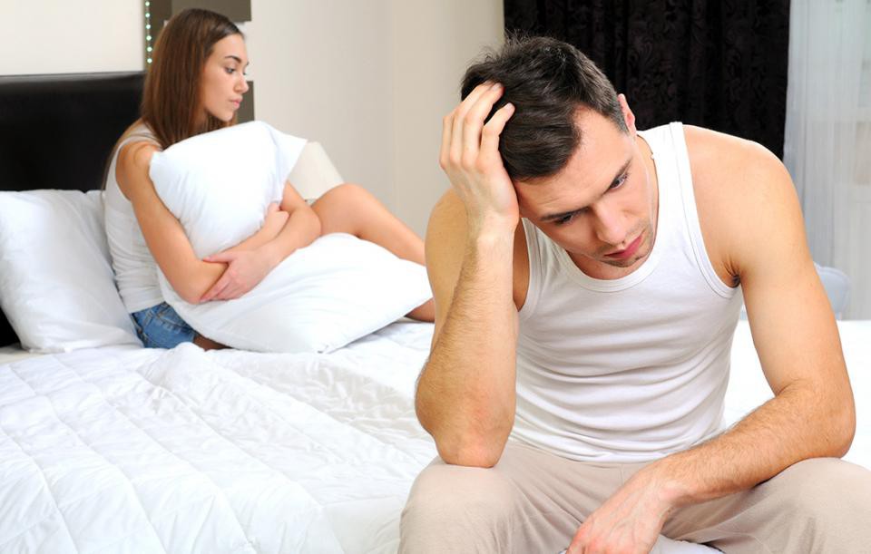 Thắt ống dẫn tinh: có khi nào biến chứng, hỏng "chuyện ấy"?
