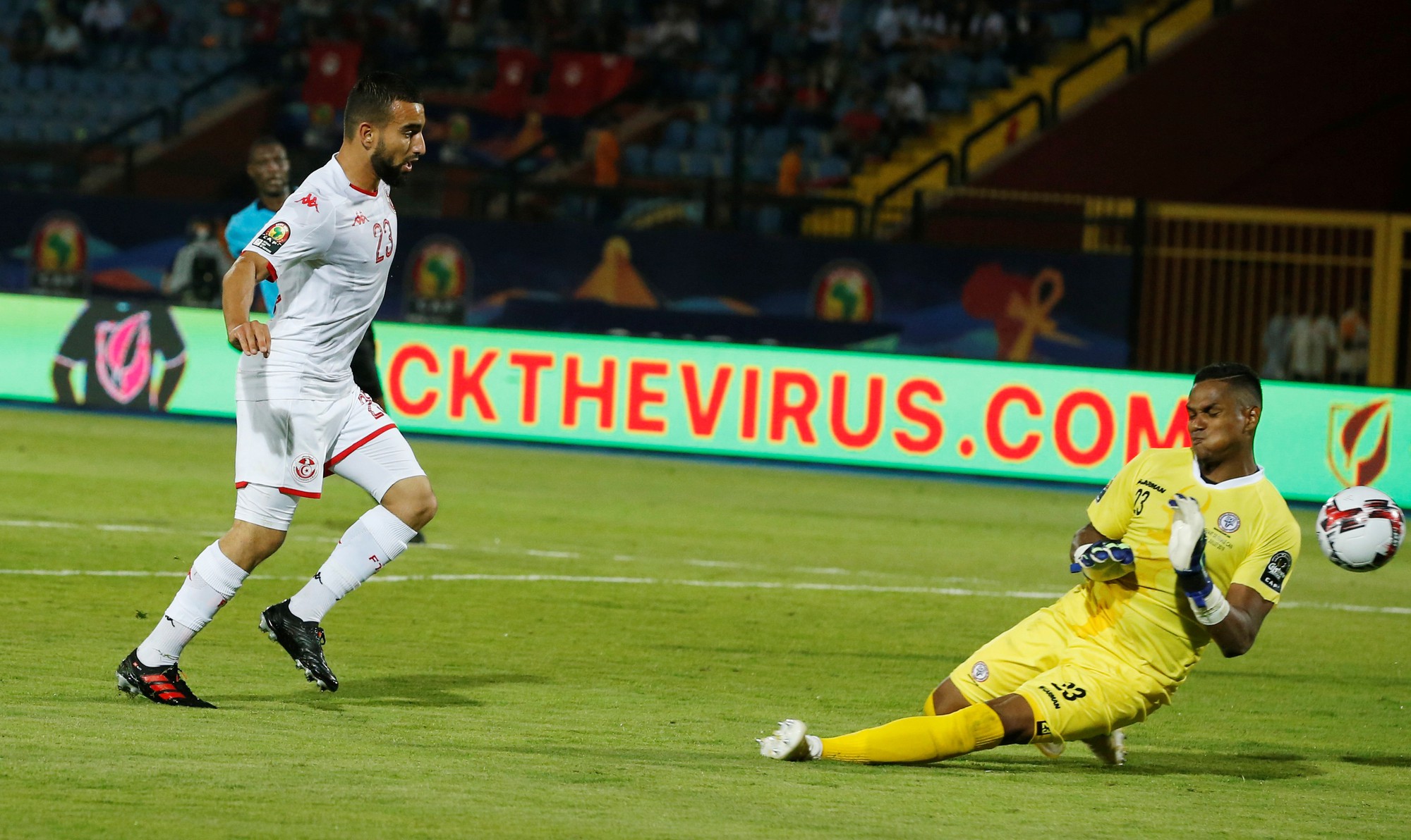 Đoạn kết buồn của ch&uacute; l&ugrave;n Madagascar ở CAN 2019 - Ảnh 2.