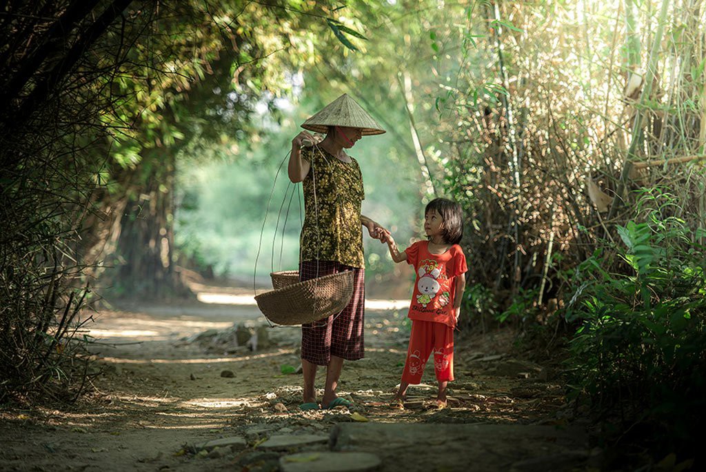 Ngày xưa chờ má đi chợ về - Ảnh 1.