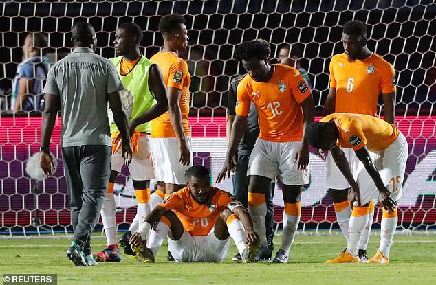 Đoạn kết buồn của ch&uacute; l&ugrave;n Madagascar ở CAN 2019 - Ảnh 10.