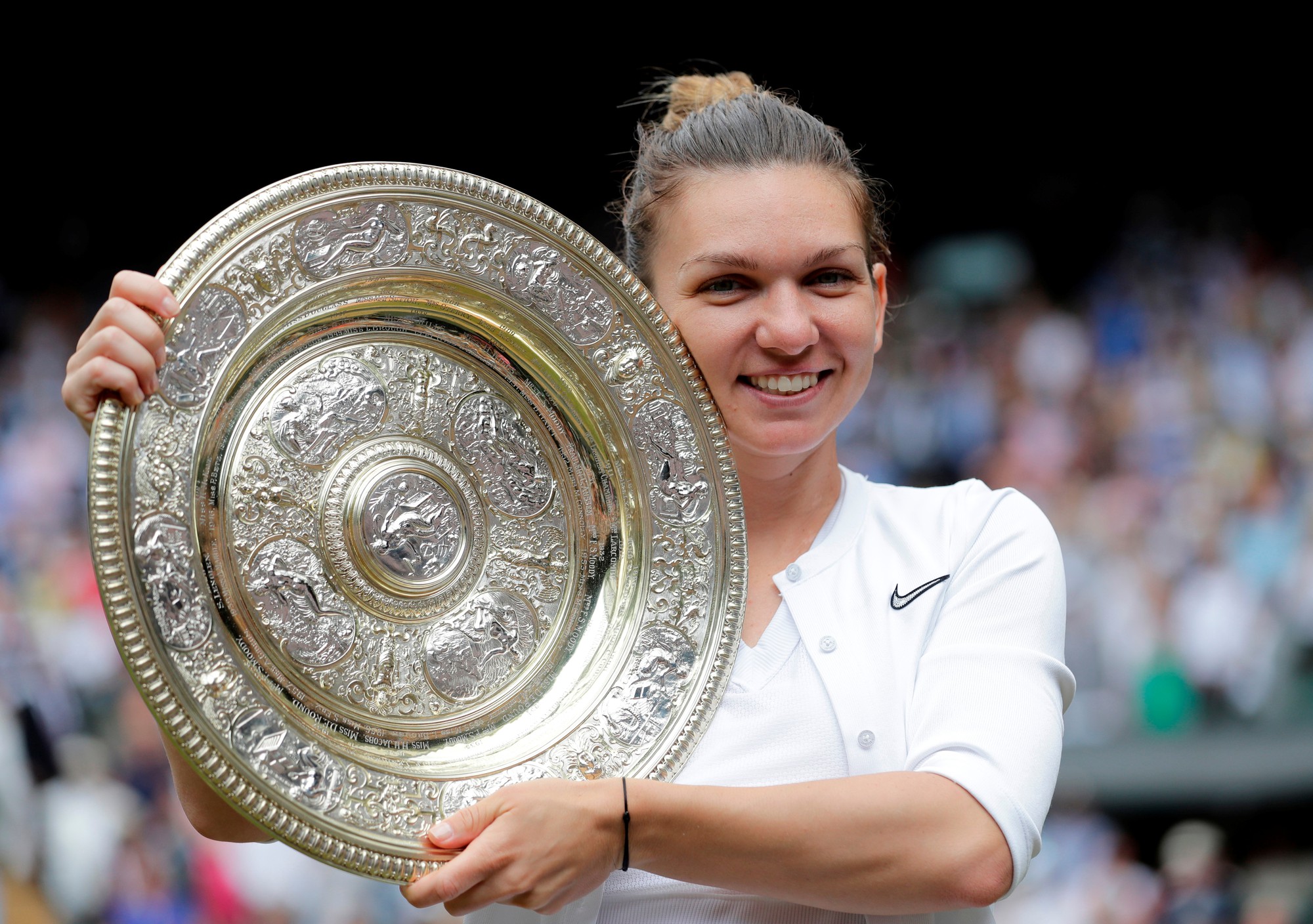 Clip: Đánh bại Serena Williams, Halep vô địch Wimbledon 2019