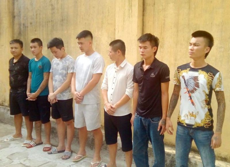 Nhóm côn đồ bảo kê thu 20.000 đồng/xe taxi chở khách tham quan khu FLC ở Sầm Sơn