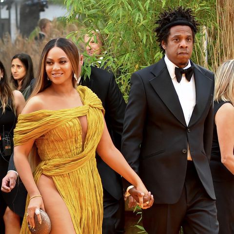 Siêu sao Beyonce diện đầm Công Trí ra mắt phim “Vua sư tử” - Ảnh 1.