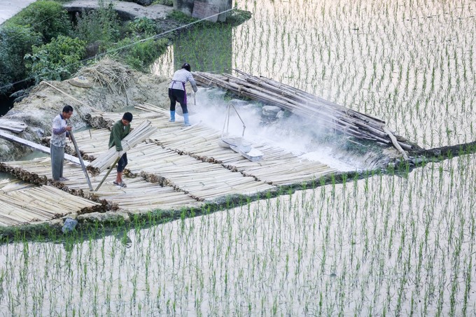 Làng làm giấy thủ công hơn 1.300 năm ở Trung Quốc - Ảnh 3.