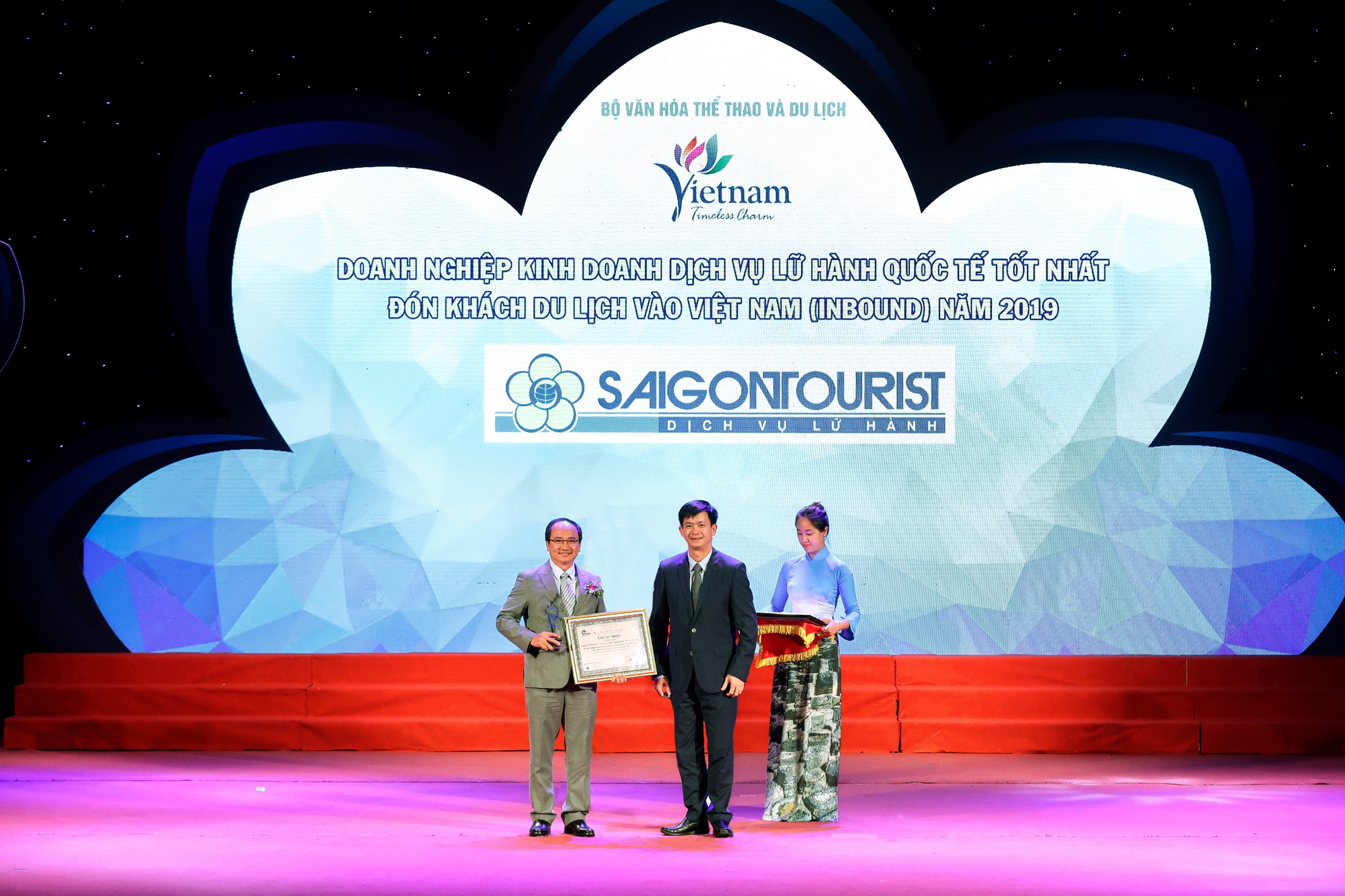 Lữ h&agrave;nh Saigontourist tiếp tục được vinh danh 4 Giải thưởng du lịch Việt Nam năm 2019 - Ảnh 2.