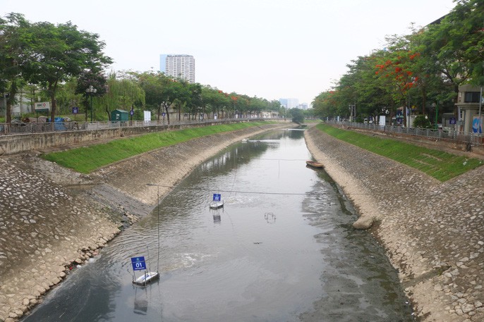 Hà Nội xả nước cuốn trôi toàn bộ kết quả thí nghiệm của chuyên gia Nhật ở sông Tô Lịch