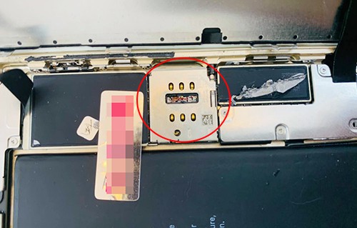 Chi&ecirc;u lừa biến iPhone lock th&agrave;nh quốc tế bằng sim gh&eacute;p si&ecirc;u nhỏ - Ảnh 2.